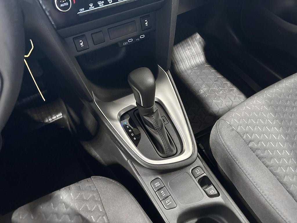 Vehicle Image 18