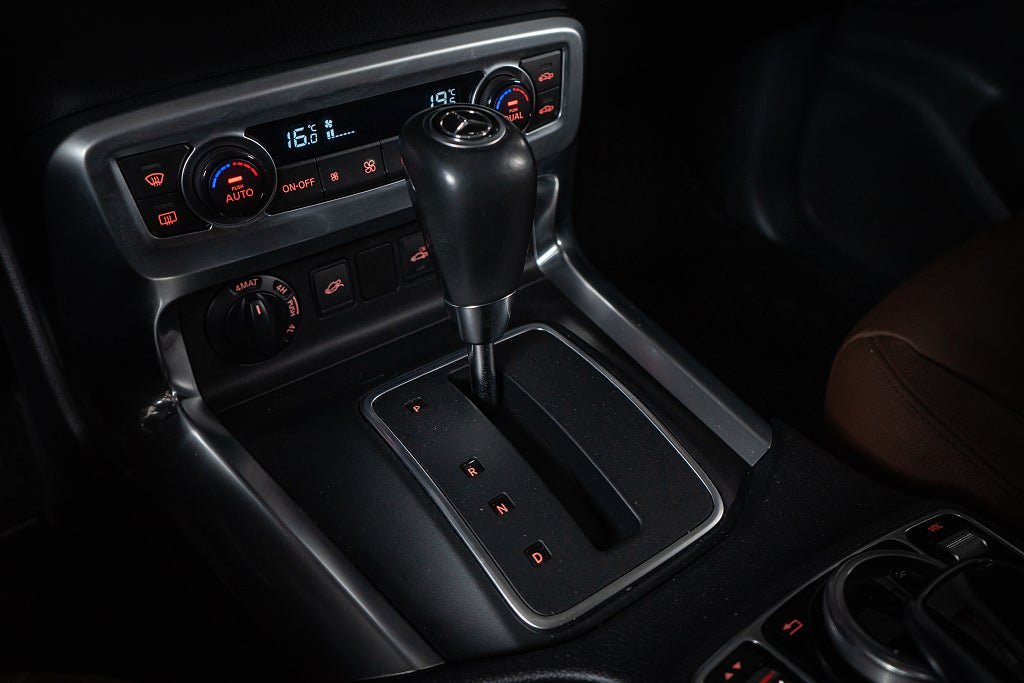 Vehicle Image 25