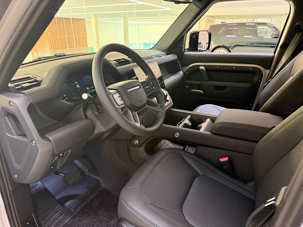 Vehicle Image 8