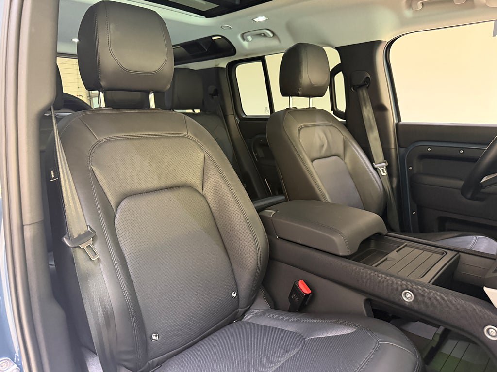 Vehicle Image 19