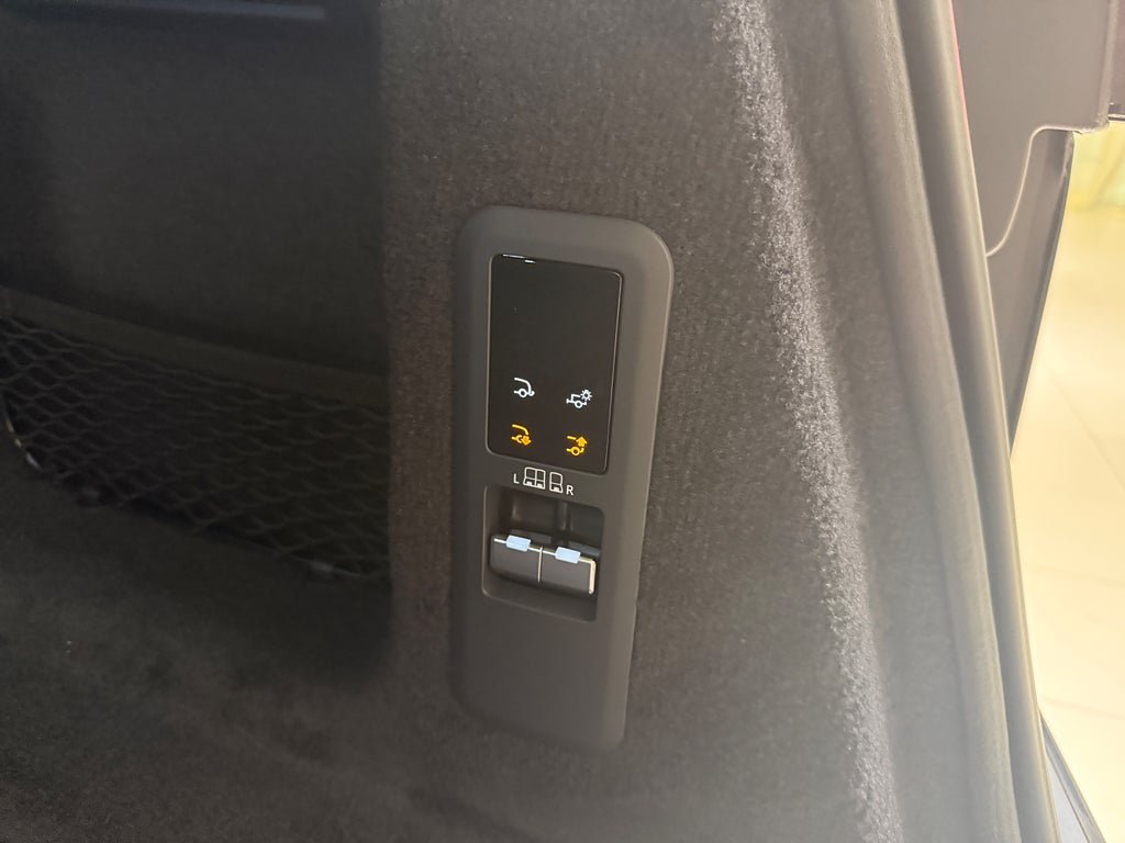 Vehicle Image 22