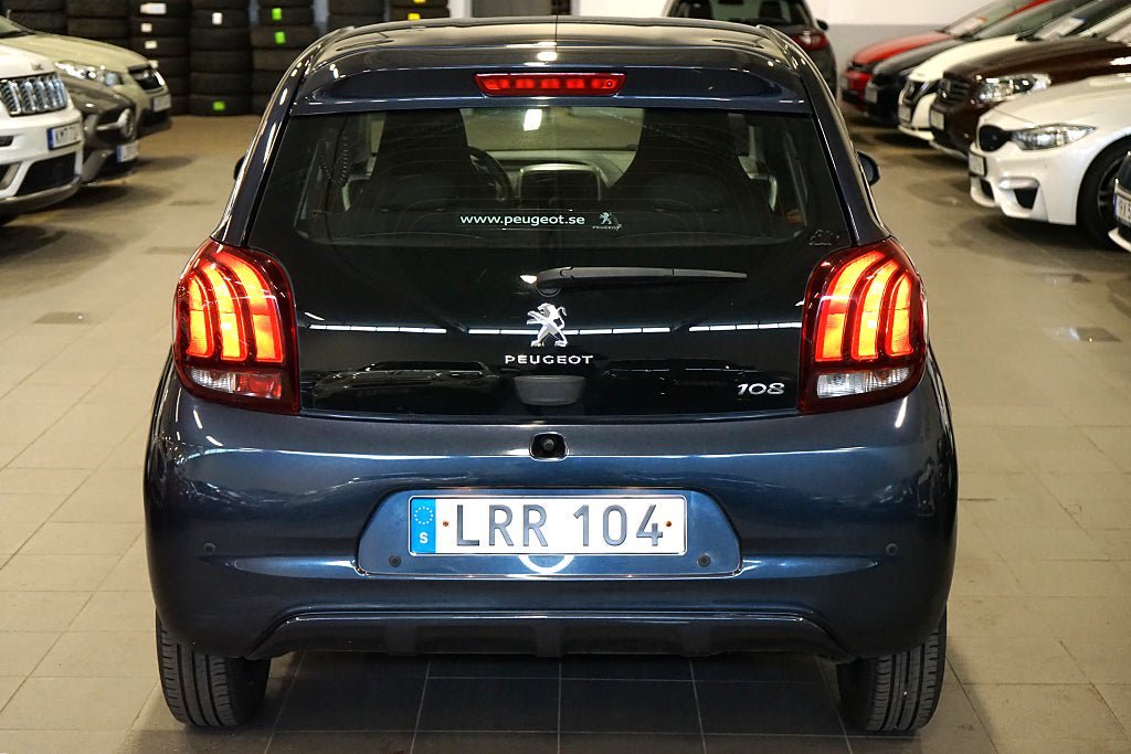 Vehicle Image 5