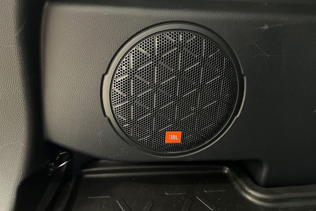 Vehicle Image 19