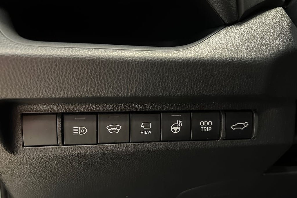 Vehicle Image 23