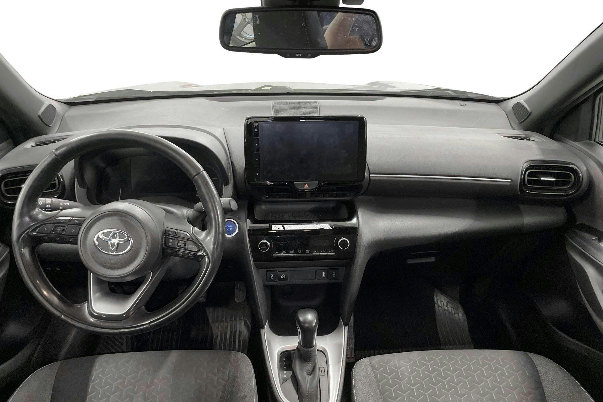 Vehicle Image 6