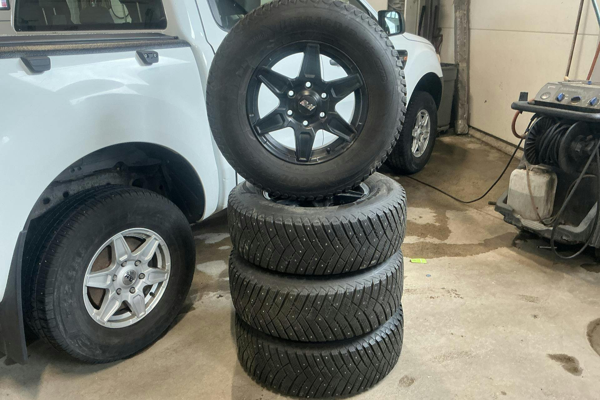 Vehicle Image 14