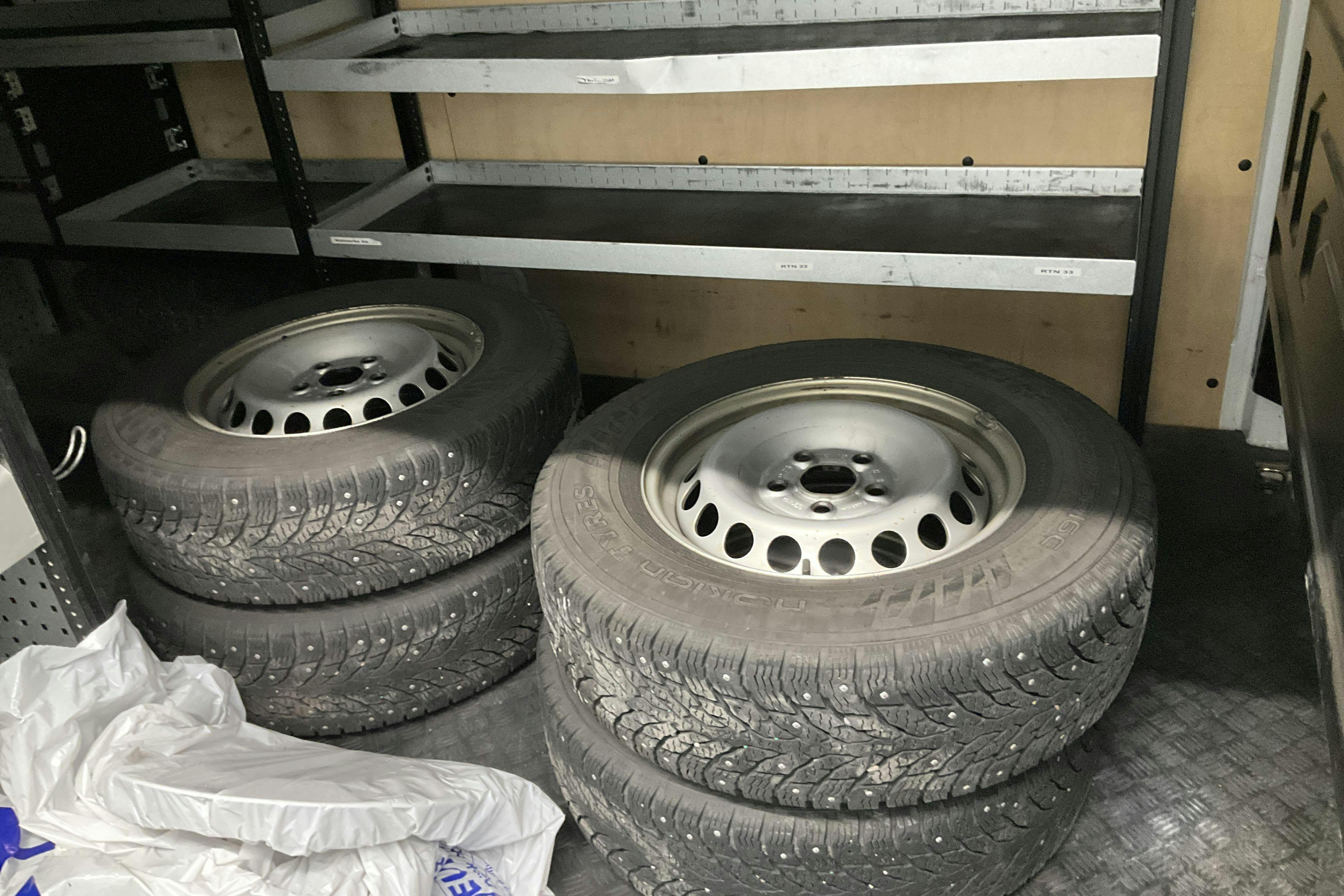 Vehicle Image 15