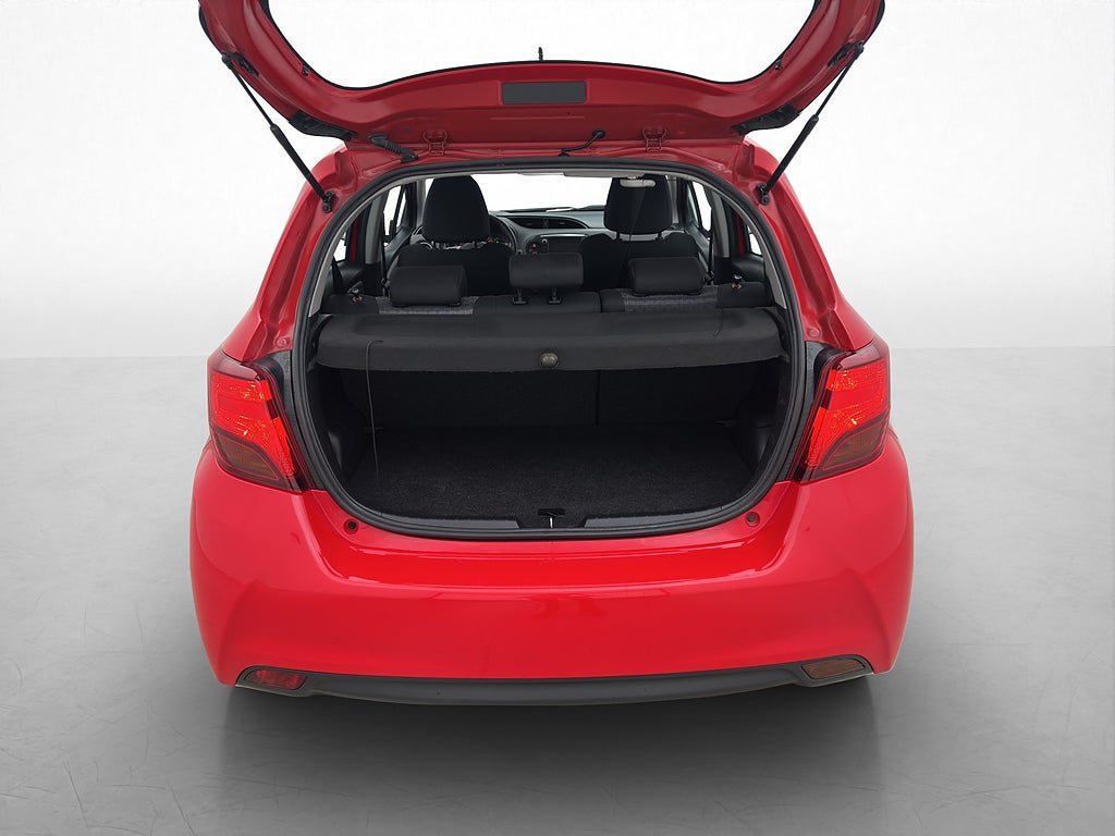 Vehicle Image 21