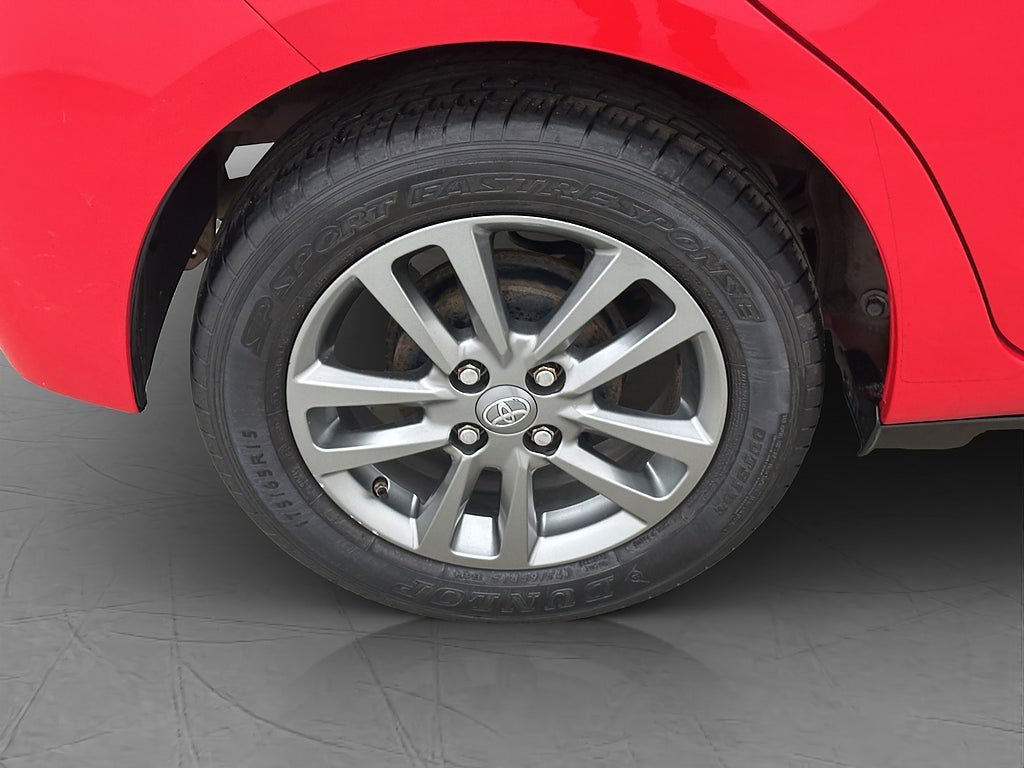 Vehicle Image 22