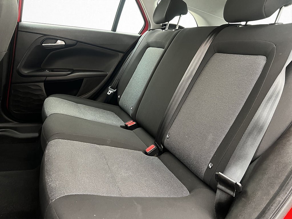Vehicle Image 23