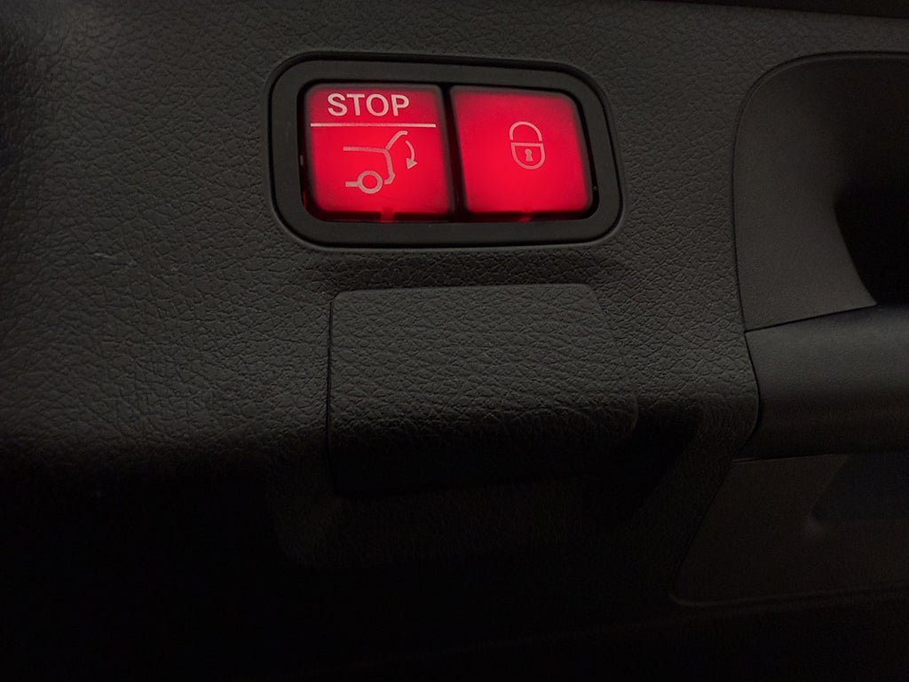 Vehicle Image 32