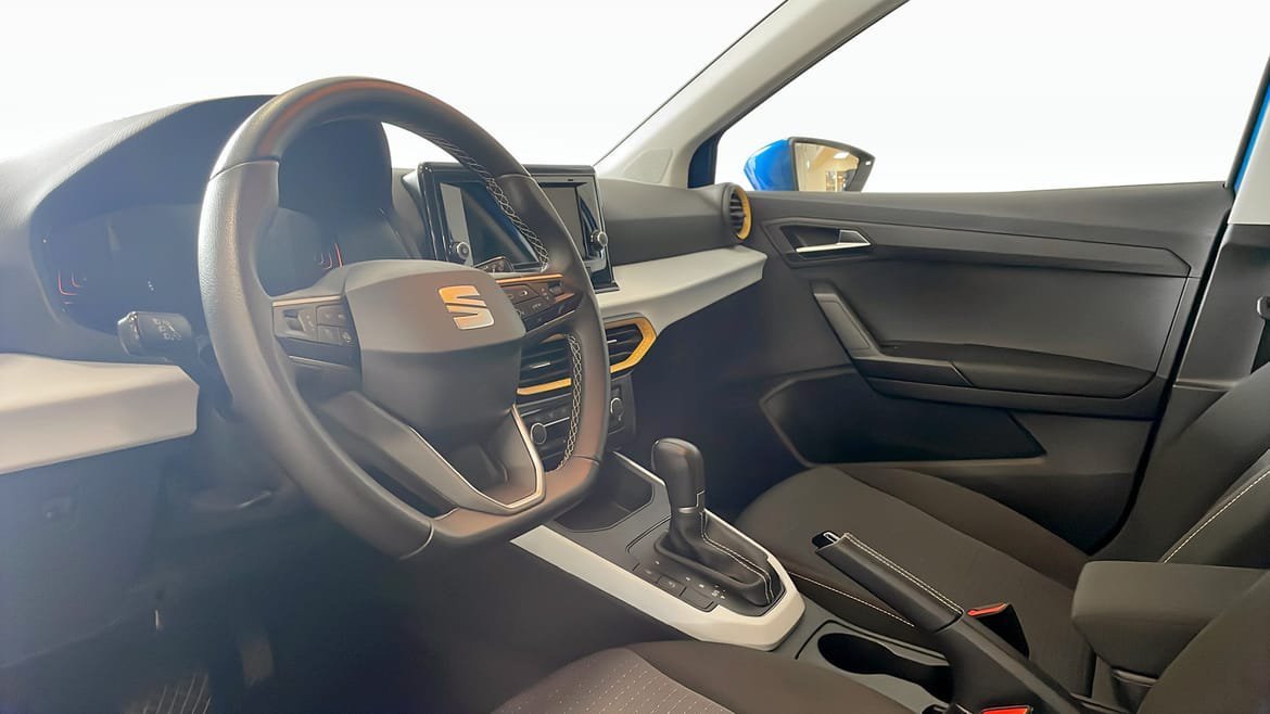 Vehicle Image 7