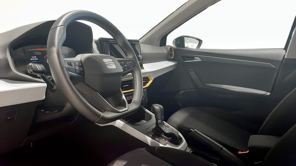 Vehicle Image 7