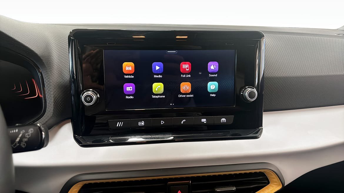 Vehicle Image 9