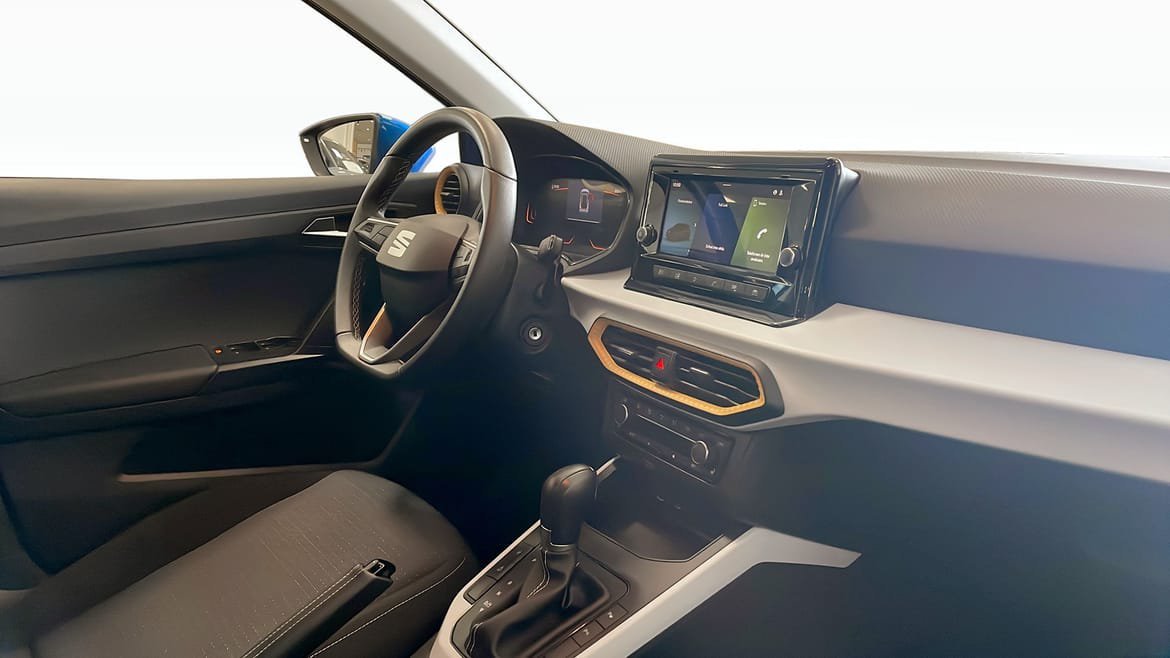 Vehicle Image 11
