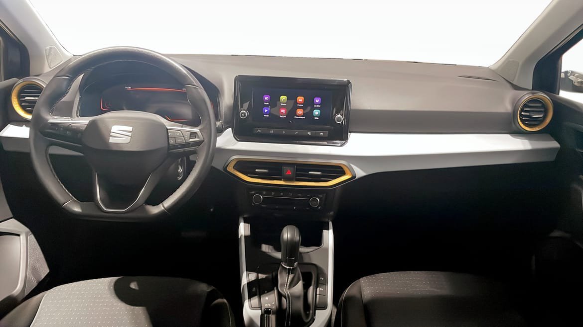 Vehicle Image 10