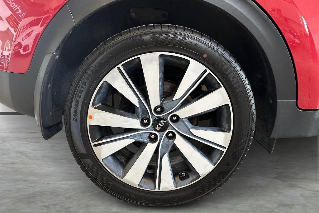 Vehicle Image 9