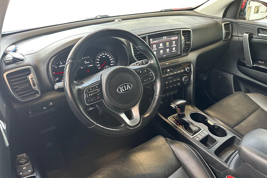 Vehicle Image 10