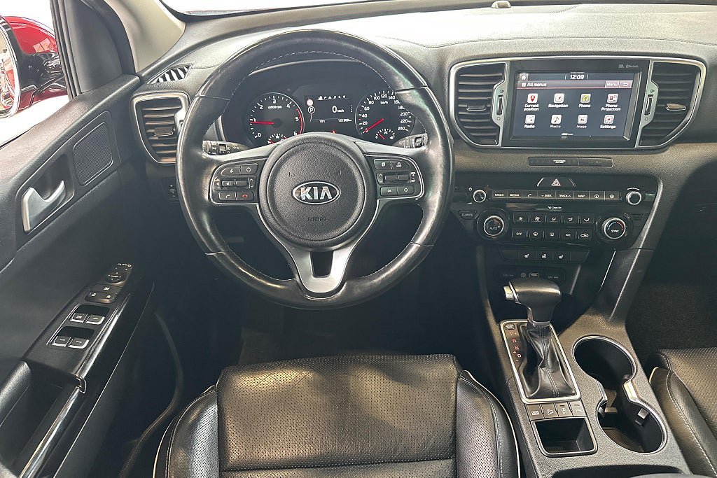 Vehicle Image 12