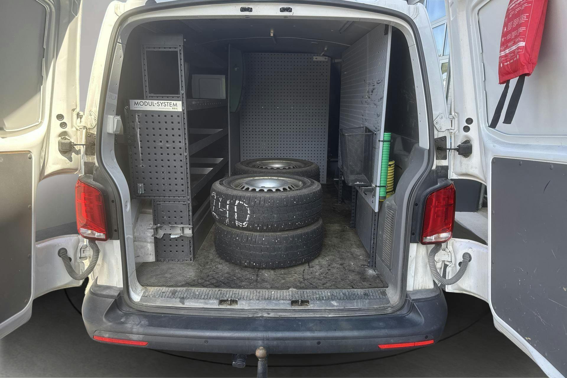 Vehicle Image 9