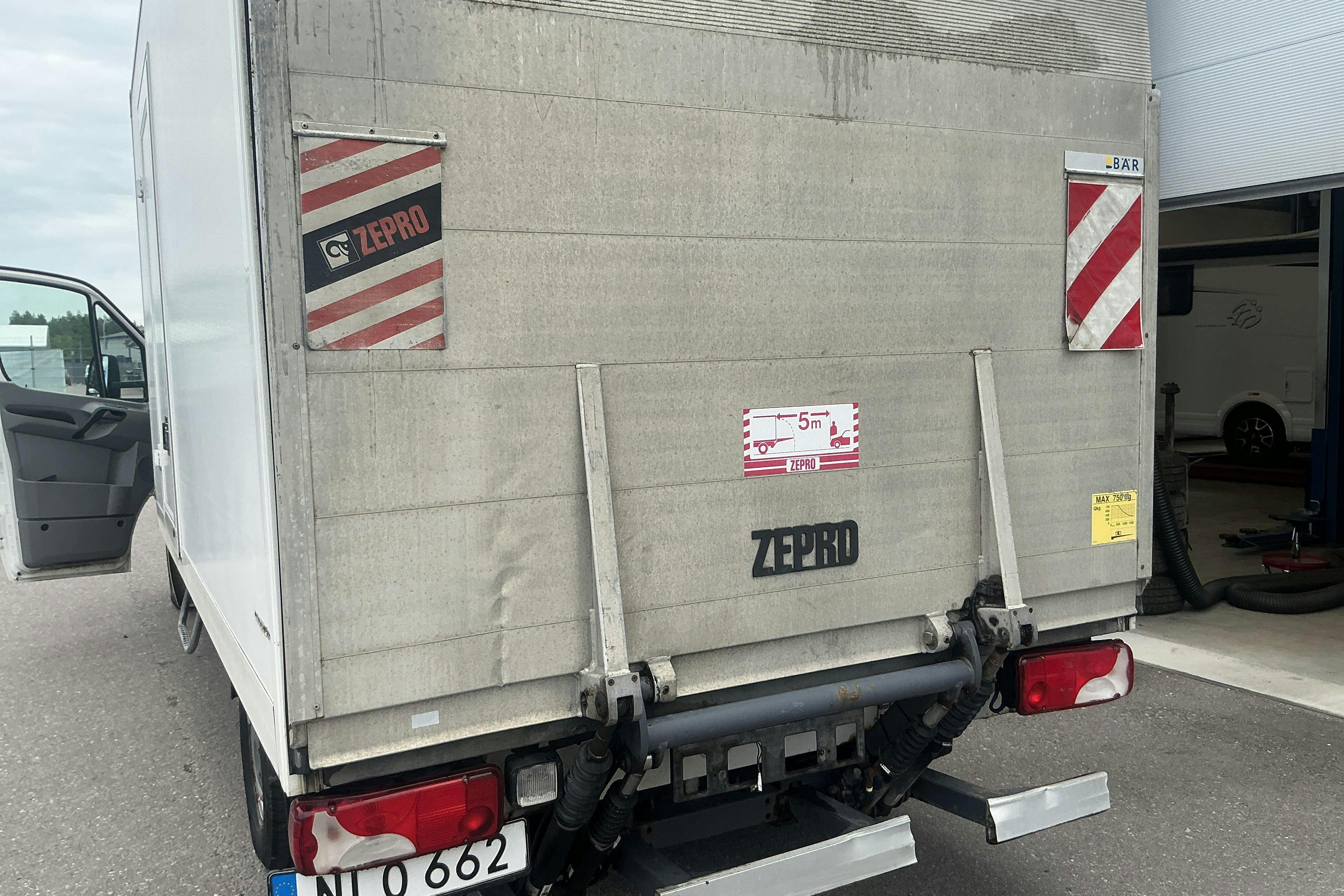 Vehicle Image 13