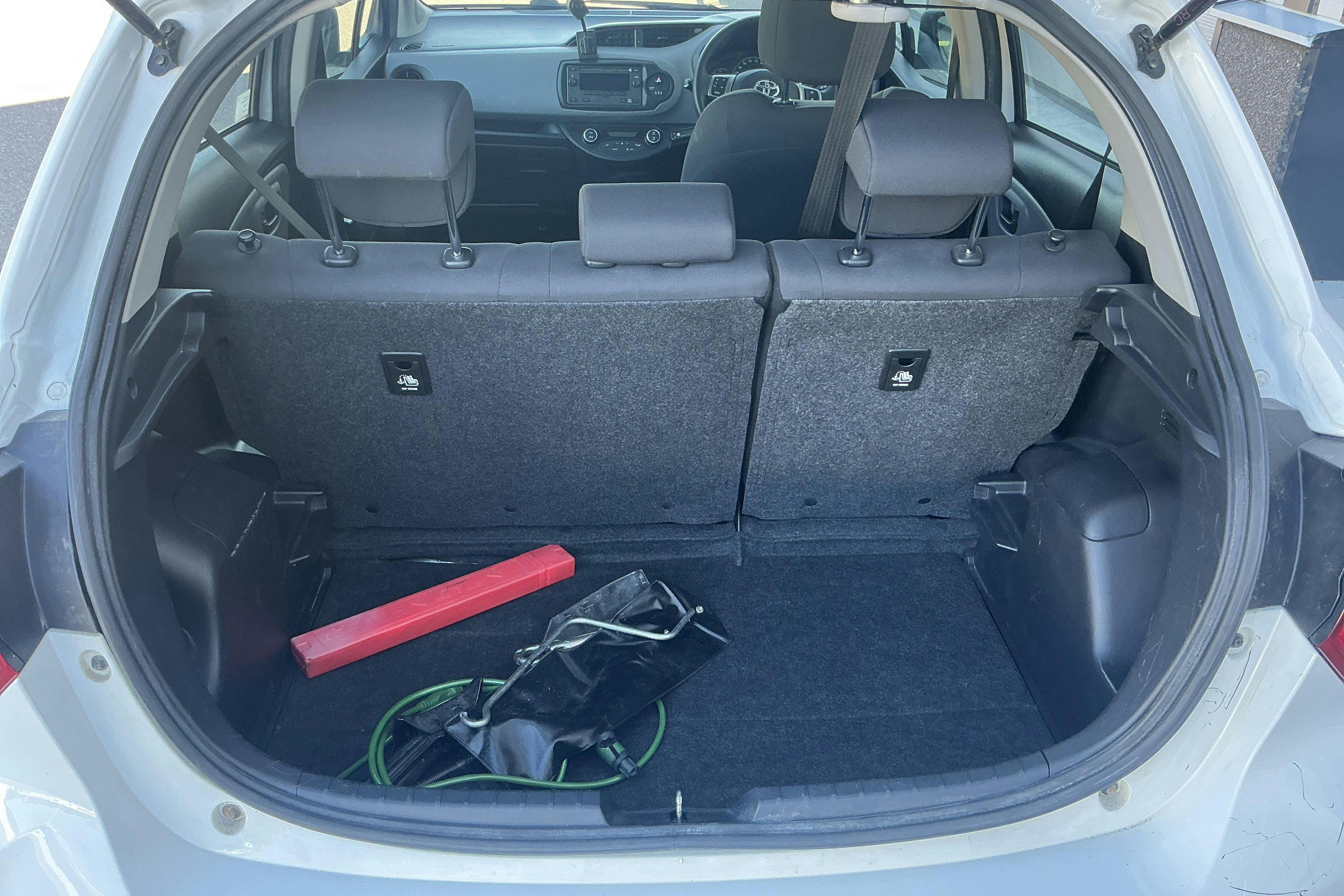 Vehicle Image 9