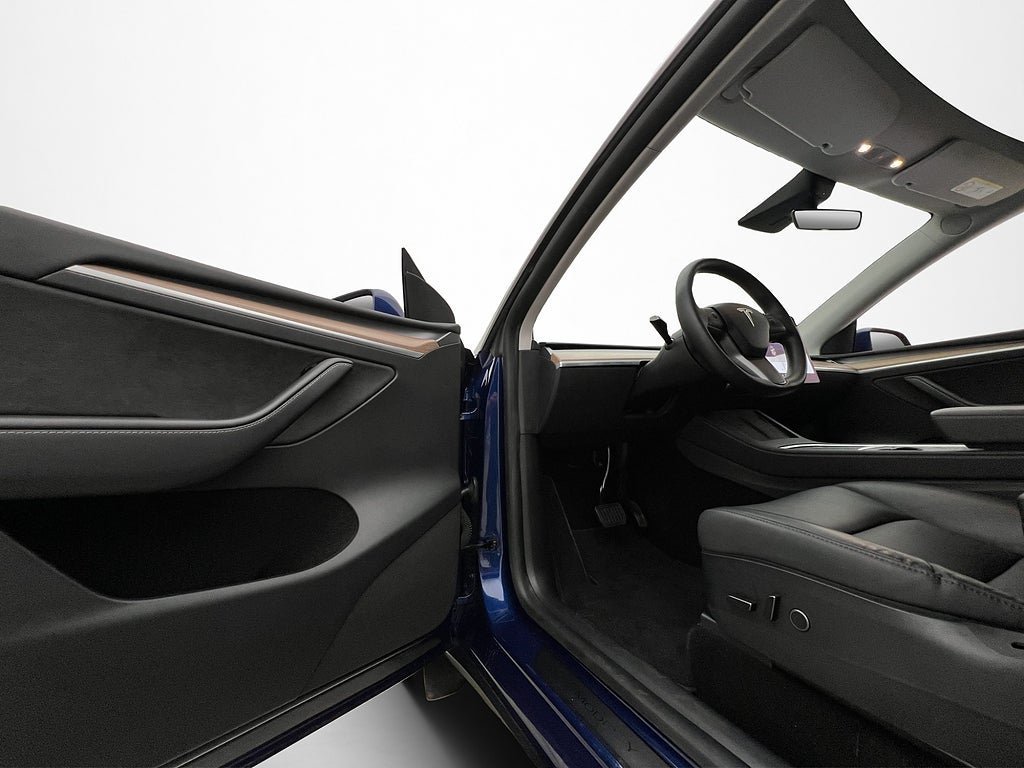 Vehicle Image 36