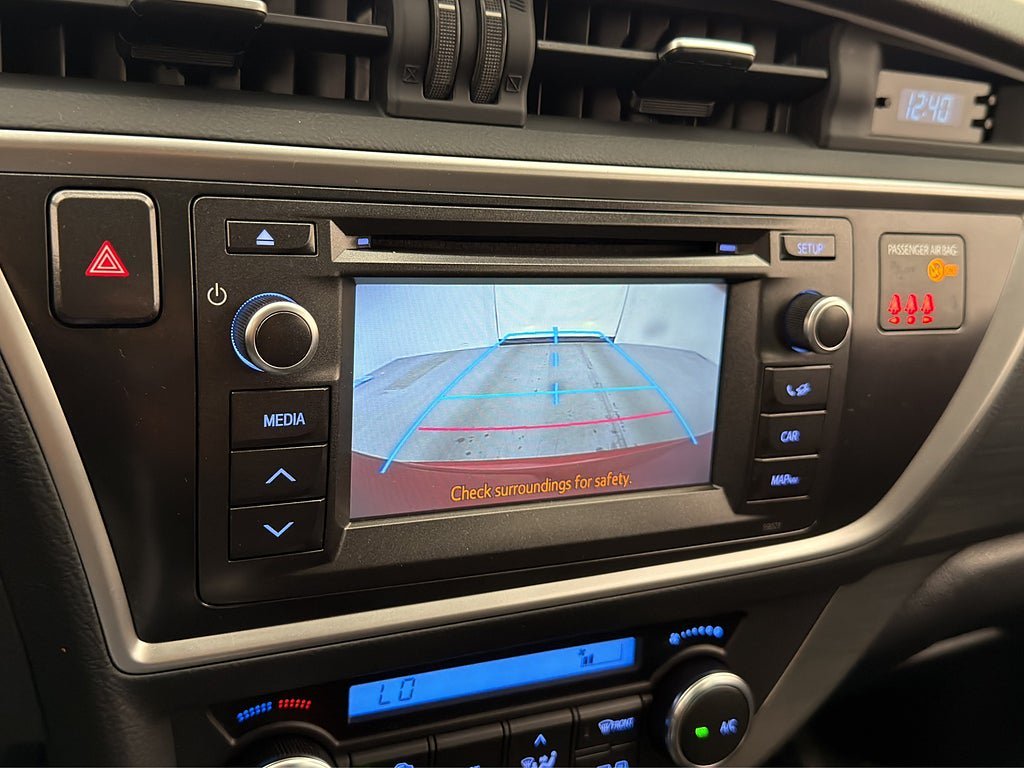 Vehicle Image 12