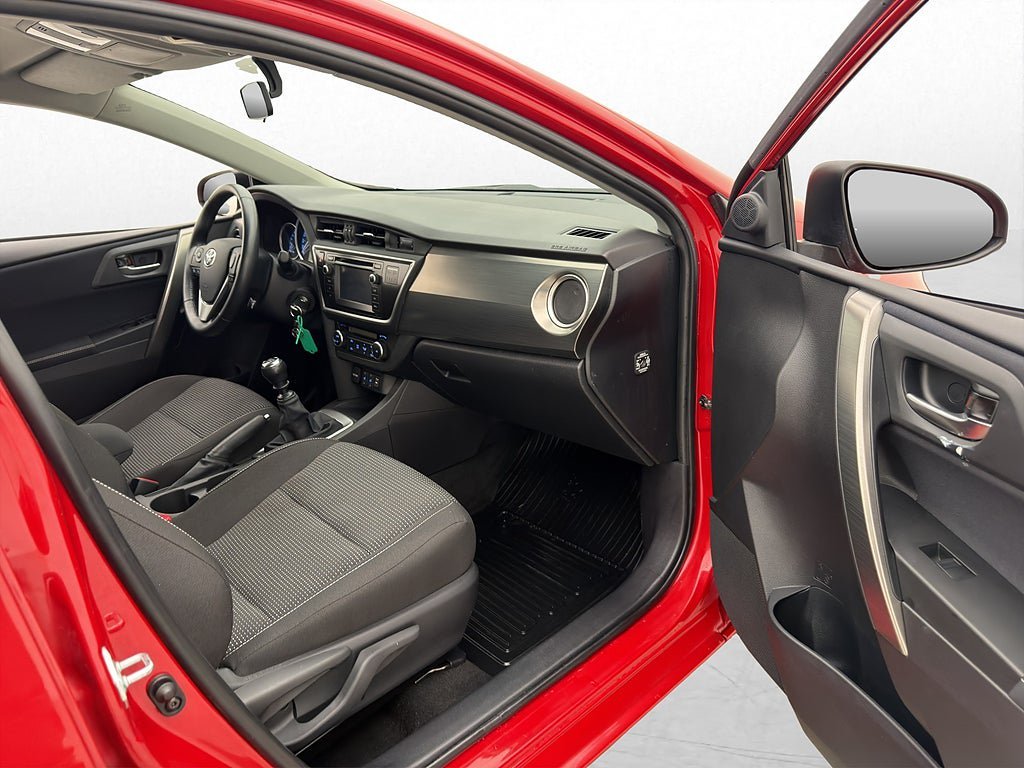 Vehicle Image 18