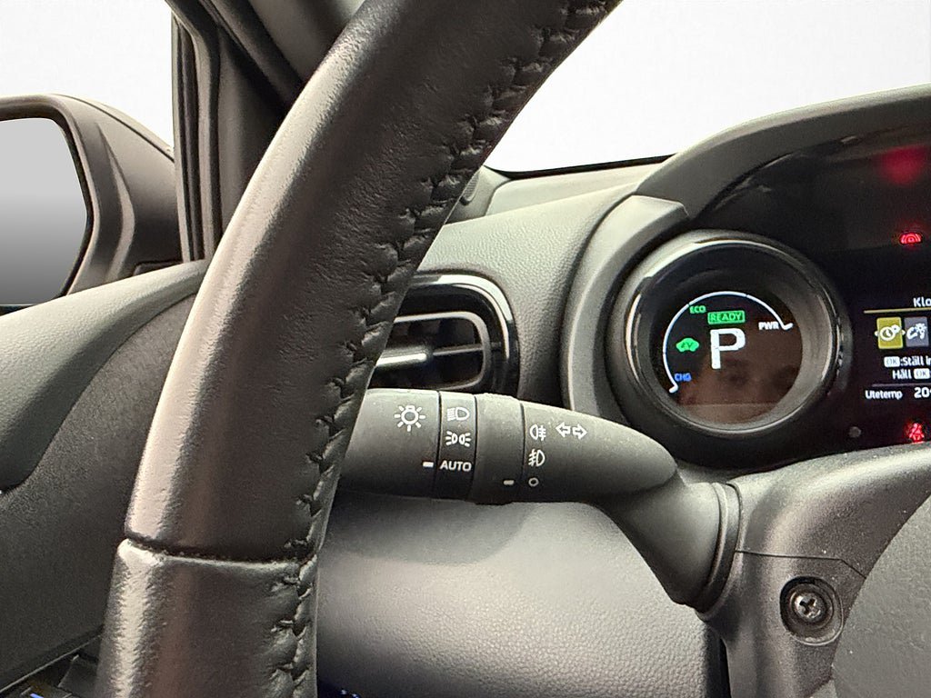 Vehicle Image 14