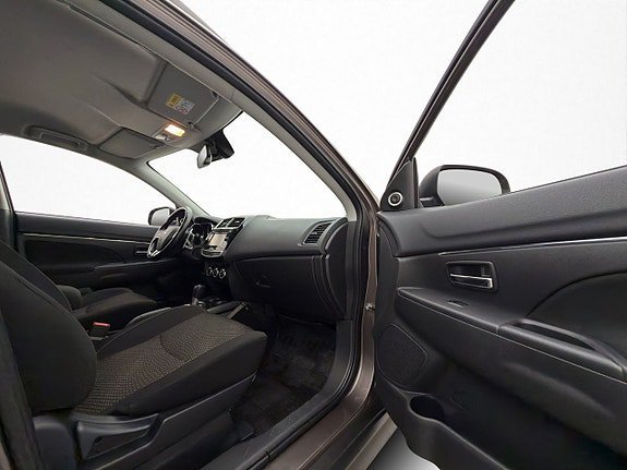 Vehicle Image 22