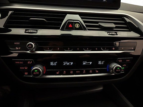 Vehicle Image 27