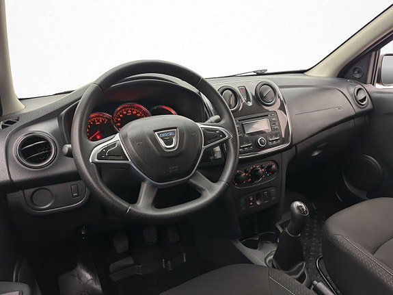 Vehicle Image 13
