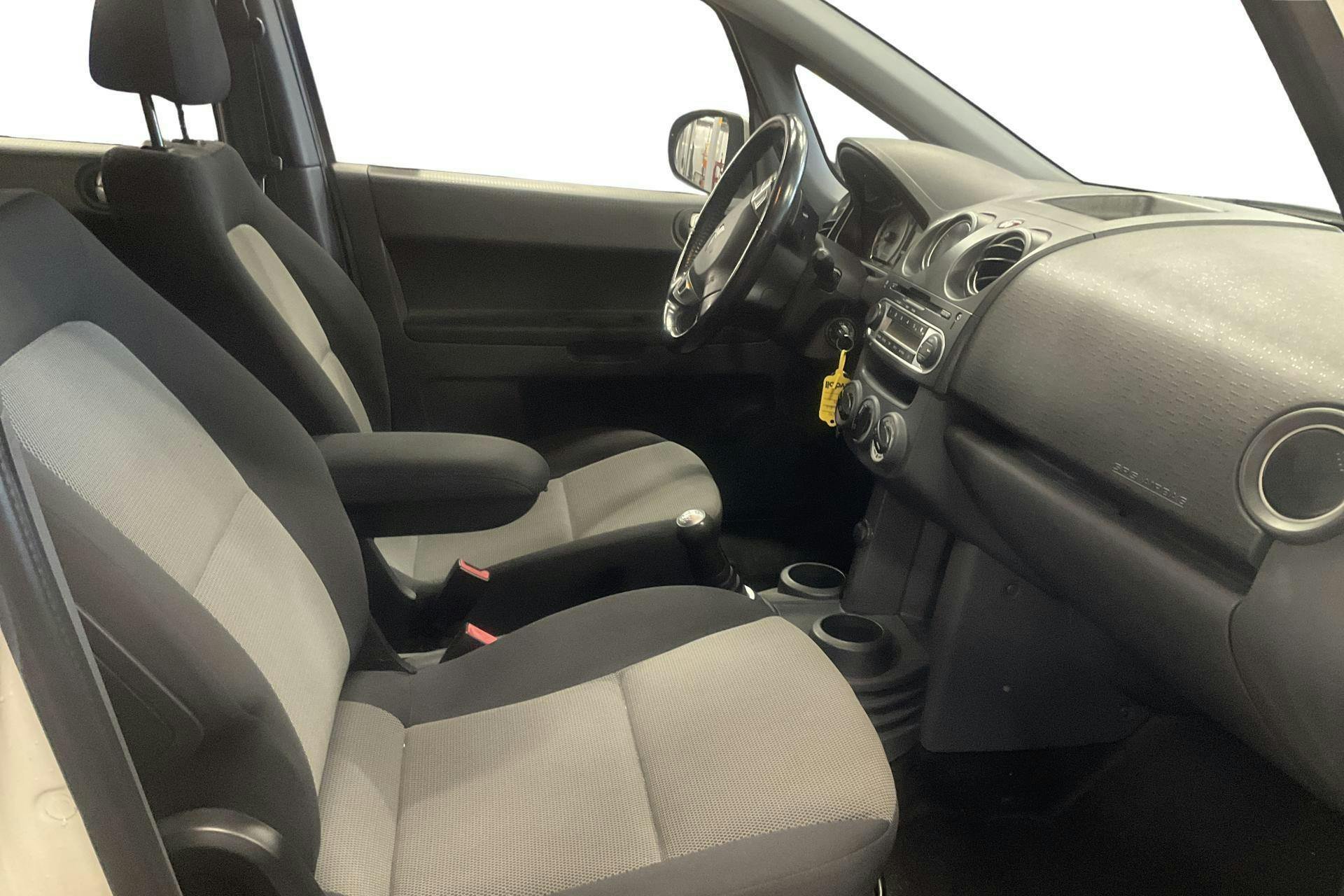 Vehicle Image 7