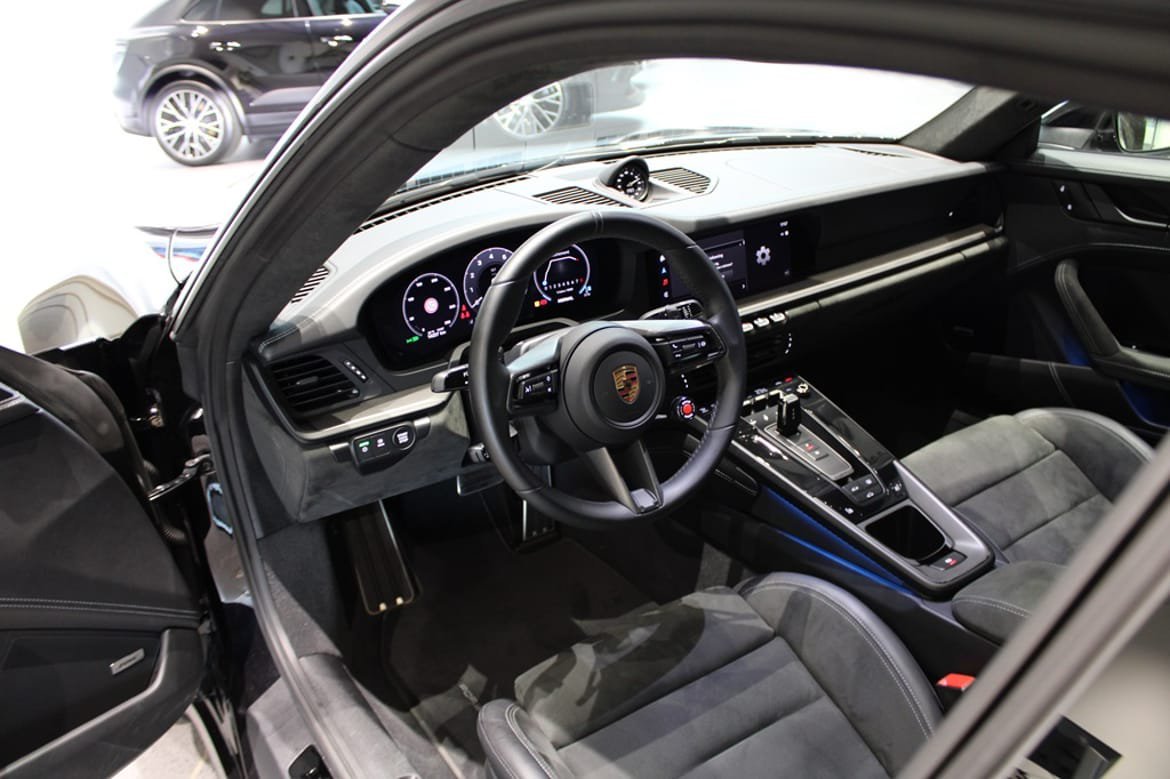 Vehicle Image 7