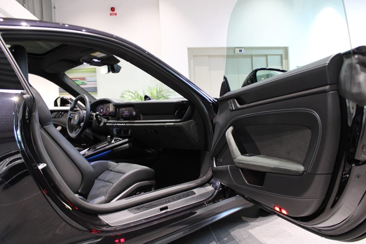 Vehicle Image 12