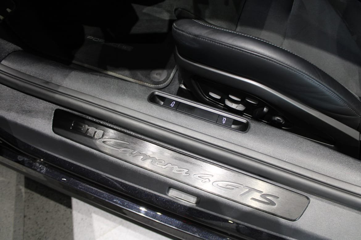 Vehicle Image 13