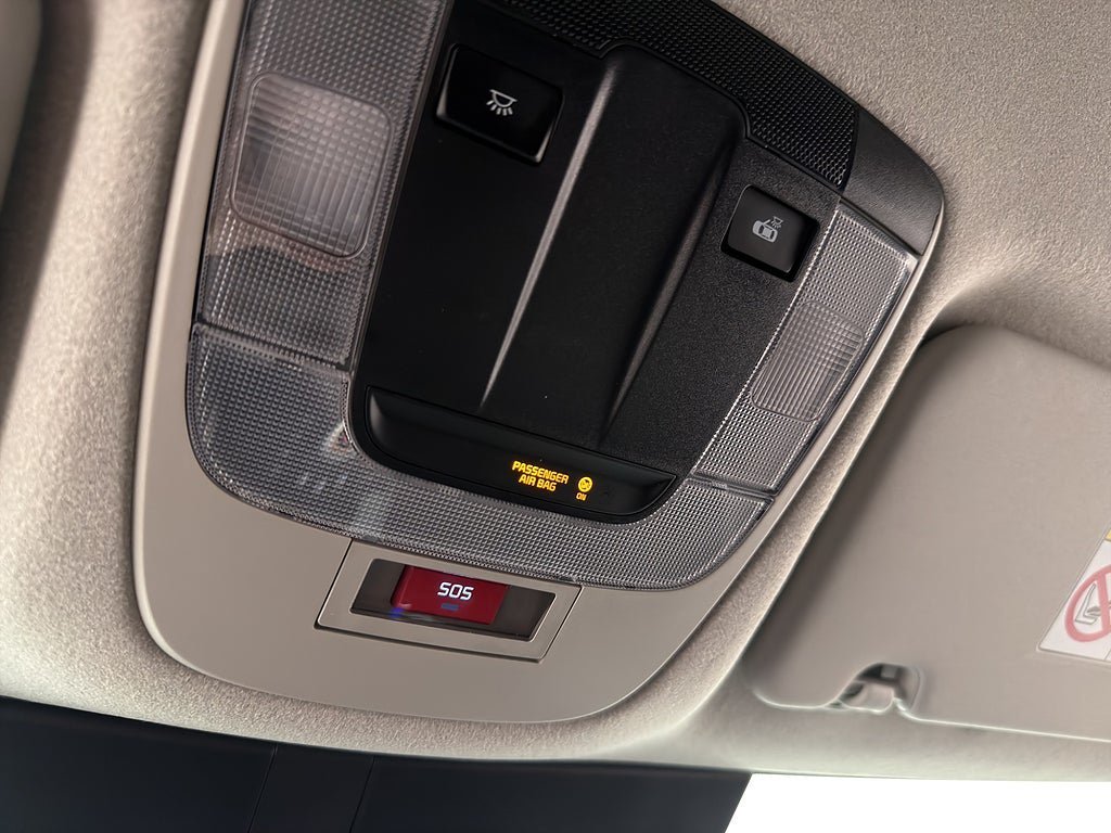 Vehicle Image 32