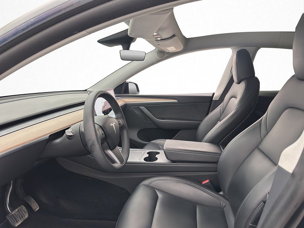 Vehicle Image 22