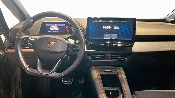 Vehicle Image 10