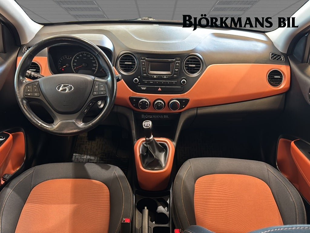 Vehicle Image 7