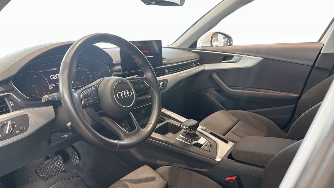 Vehicle Image 7