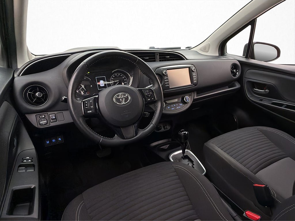 Vehicle Image 10
