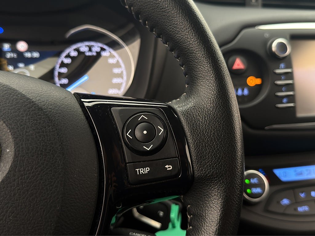 Vehicle Image 18