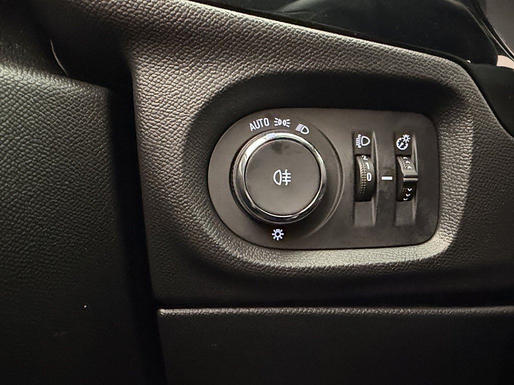 Vehicle Image 27