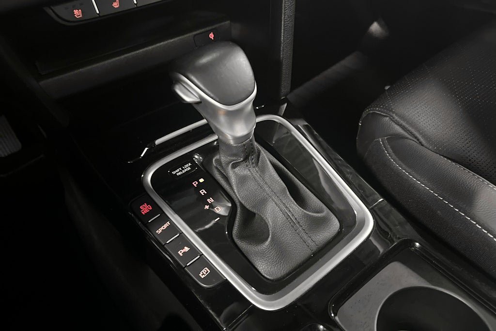Vehicle Image 14