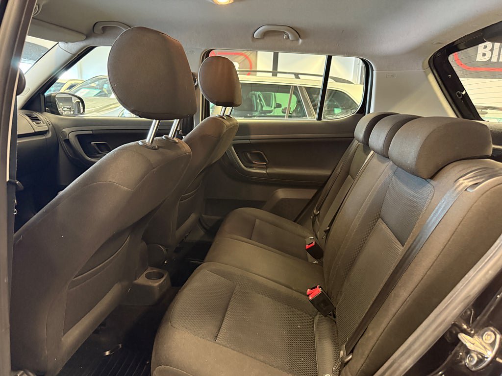 Vehicle Image 14