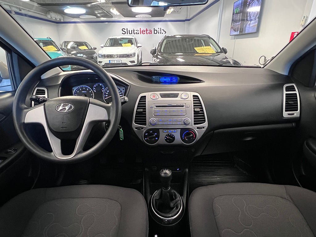 Vehicle Image 14