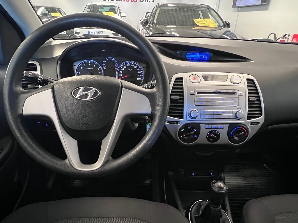 Vehicle Image 15