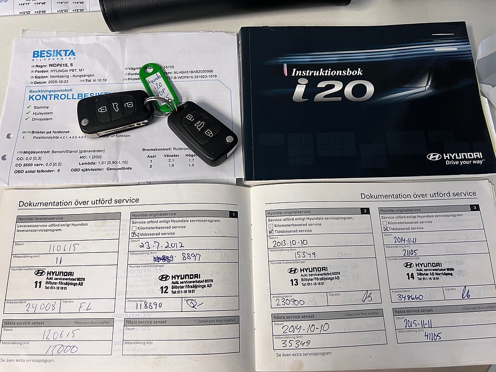 Vehicle Image 21